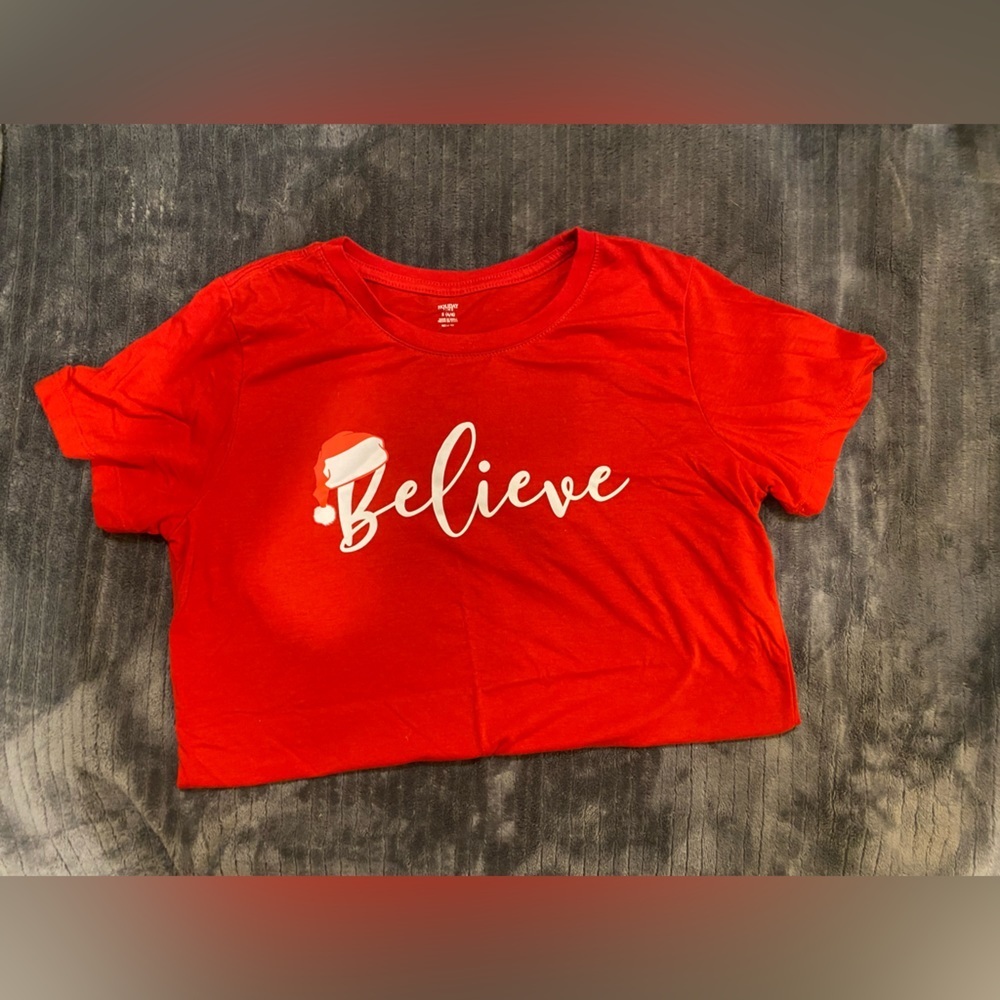HOLIDAY Time Believe short sleeve shirt-Women’s Small